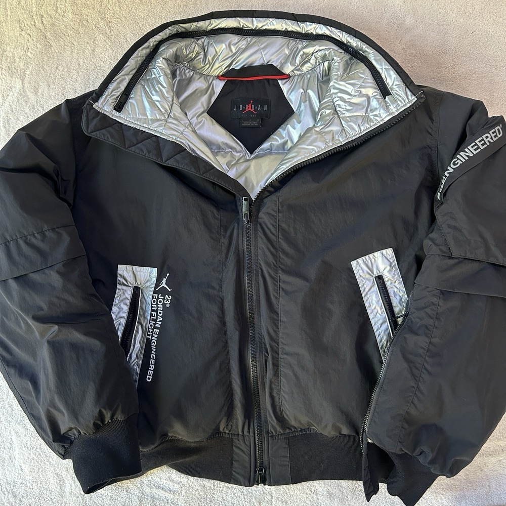 Jordan 23 Engineered MA-1 Black Silver Puffer Jacket Mens Down Fill‎ Size L MINT